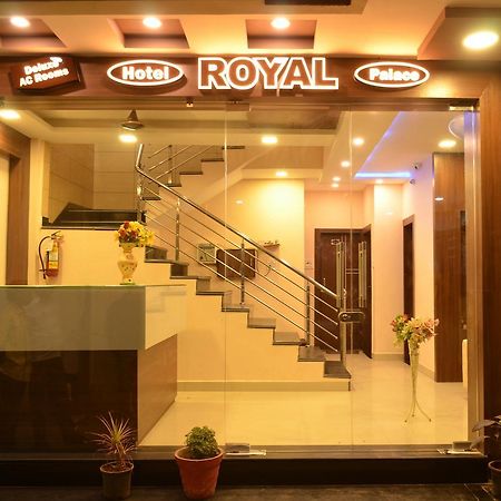 Hotel Royal Palace - 150 Meters From Mahakal Temple Ujjain Bagian luar foto