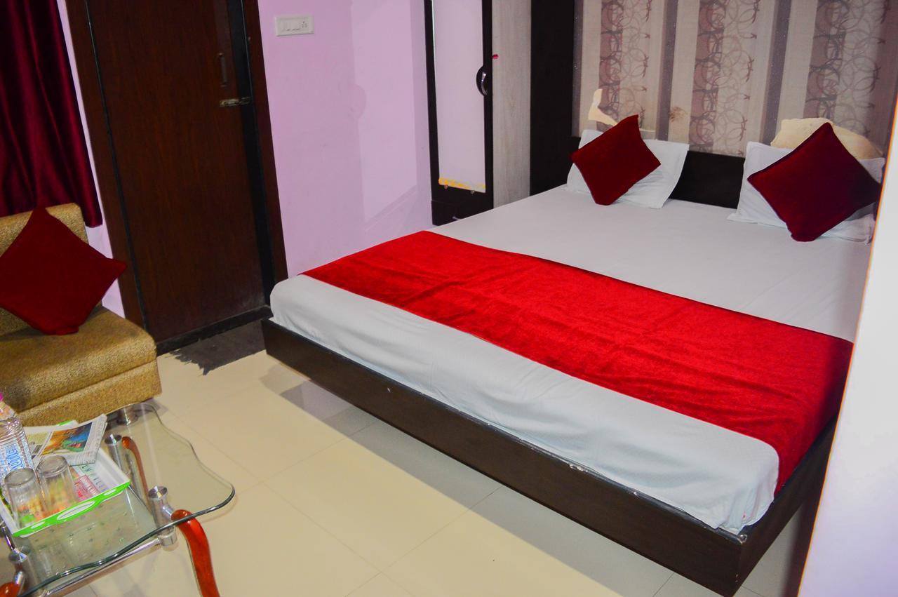 Hotel Royal Palace - 150 Meters From Mahakal Temple Ujjain Bagian luar foto