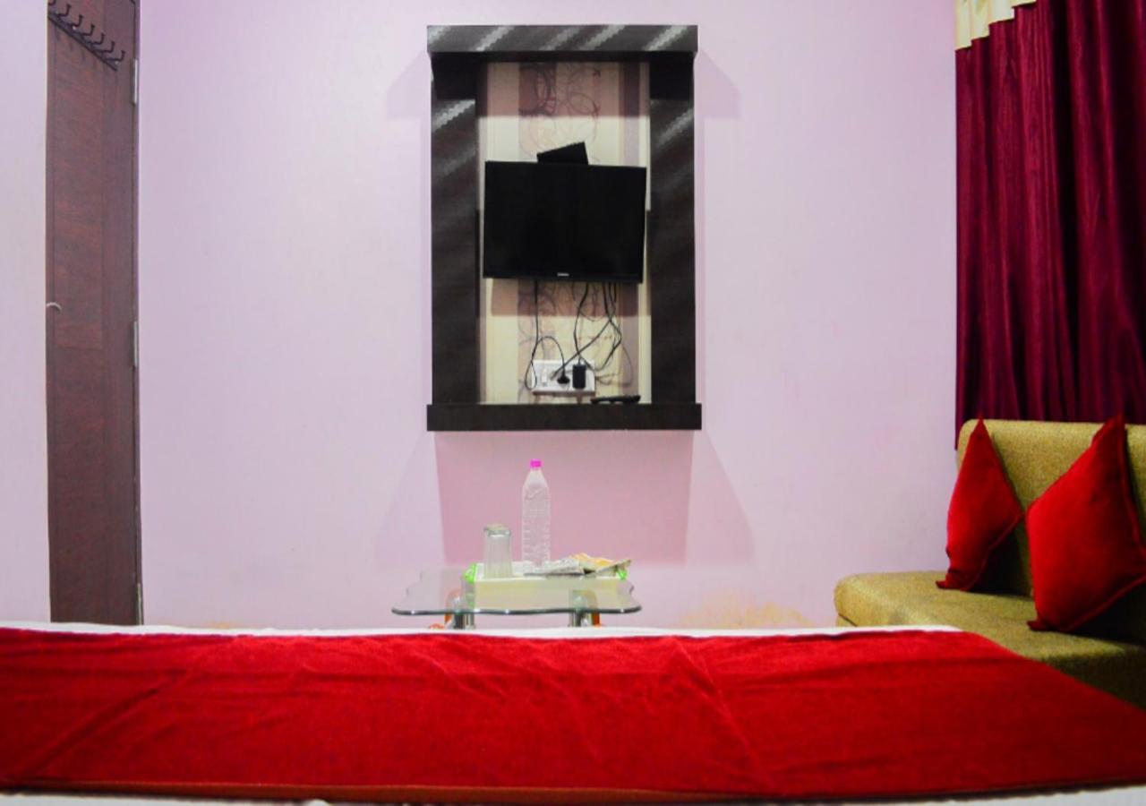 Hotel Royal Palace - 150 Meters From Mahakal Temple Ujjain Bagian luar foto
